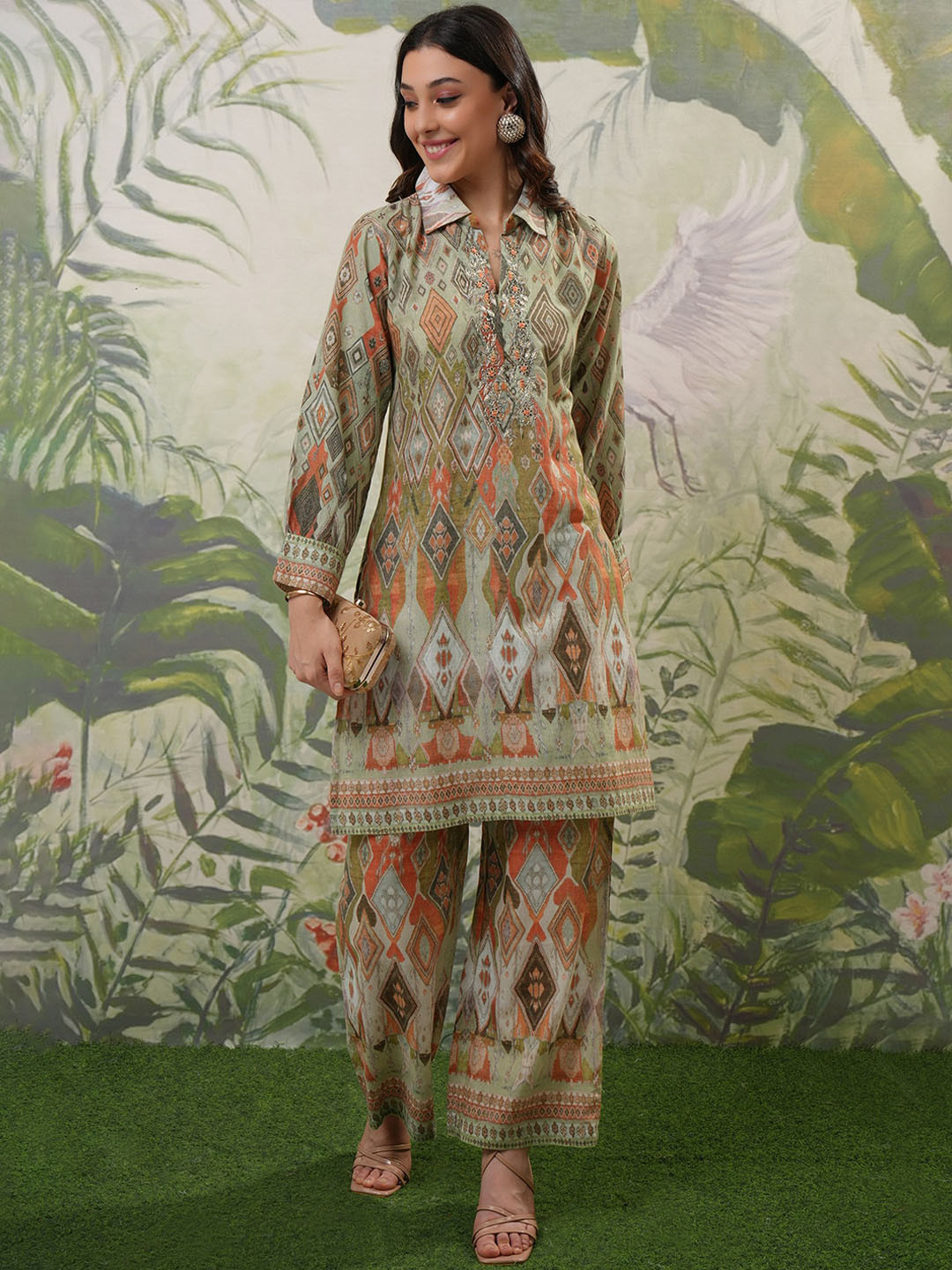 Vishudh Green & Black Embroidered Shirt Collar Pure Cotton Tunic & Trouser Co-Ords