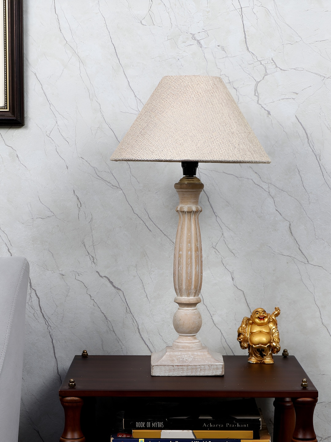 TU CASA Beige & Black Textured Wooden Frusturical Shaped Table Lamp