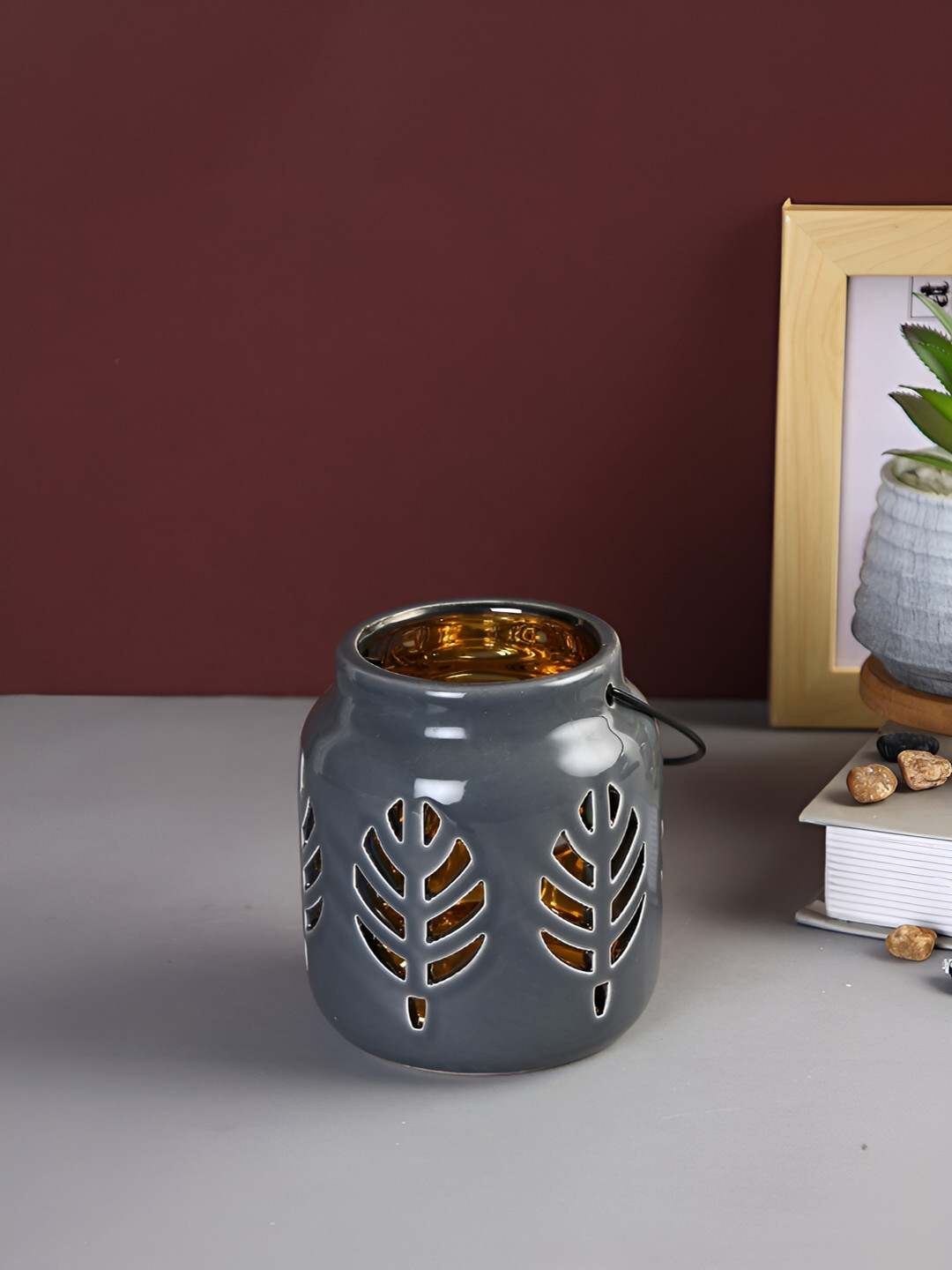 Aura Black Textured Ceramic Candle Holder