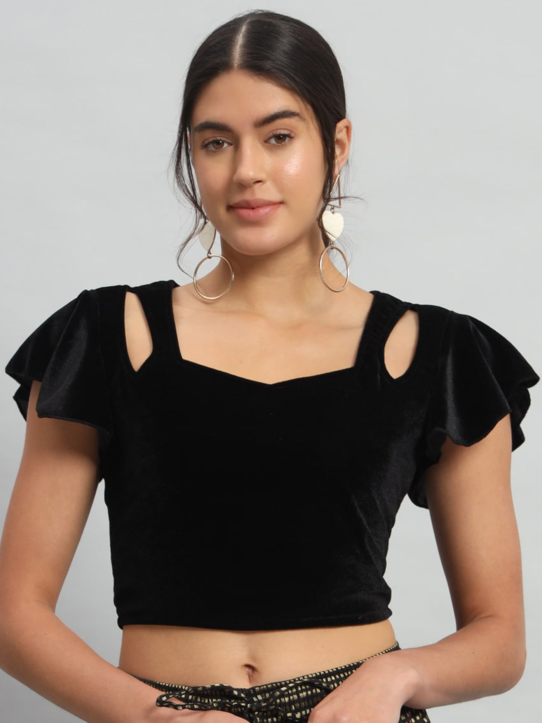 VAARARO Sweetheart Neck Flutter Sleeves Cut-Out Stretchable Velvet Crop Top