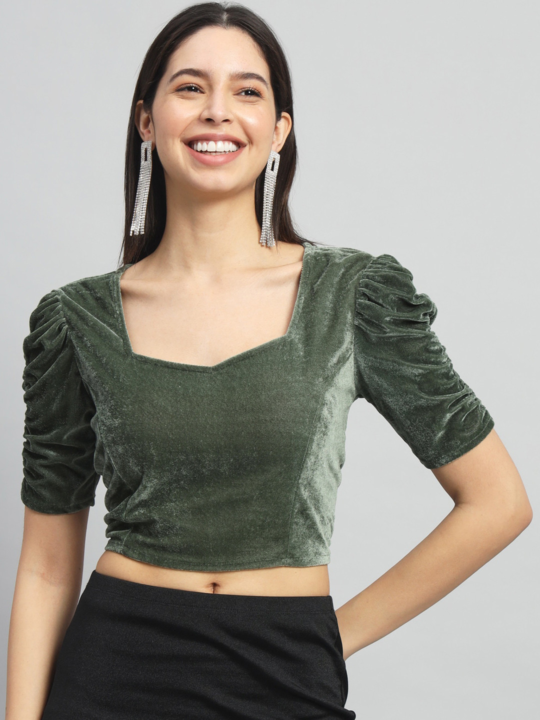VAARARO Sweetheart Neck Stretchable Velvet Saree Blouse