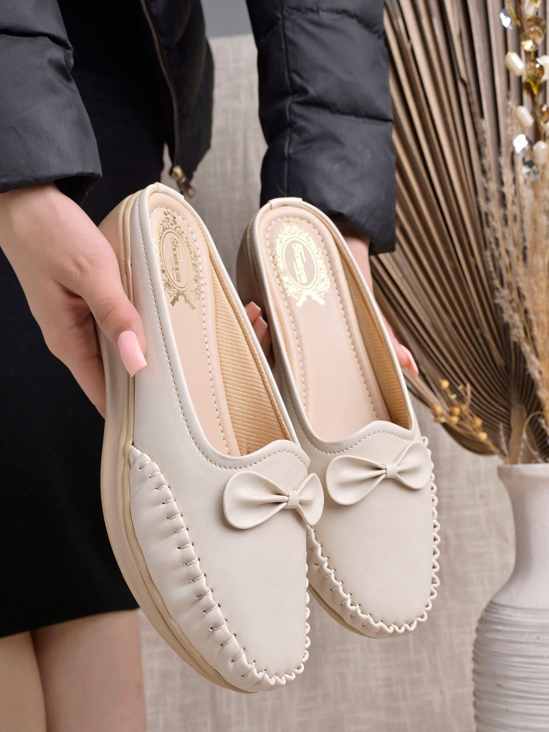 Shoetopia Girls Round Toe Mule Sneakers