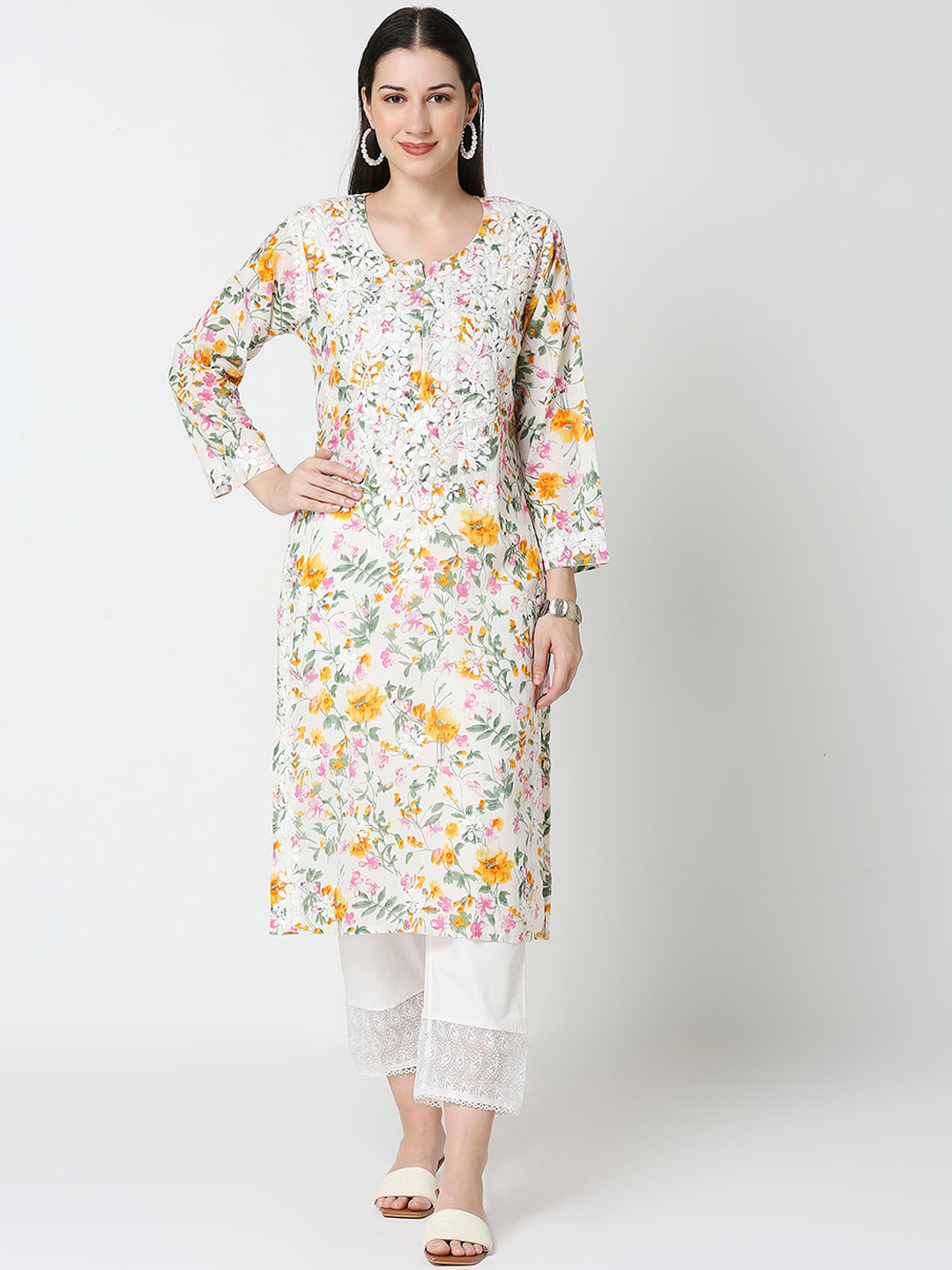 Indiankala4u Floral Chikankari Hand Embroidered Regular Sleeves Straight Kurta