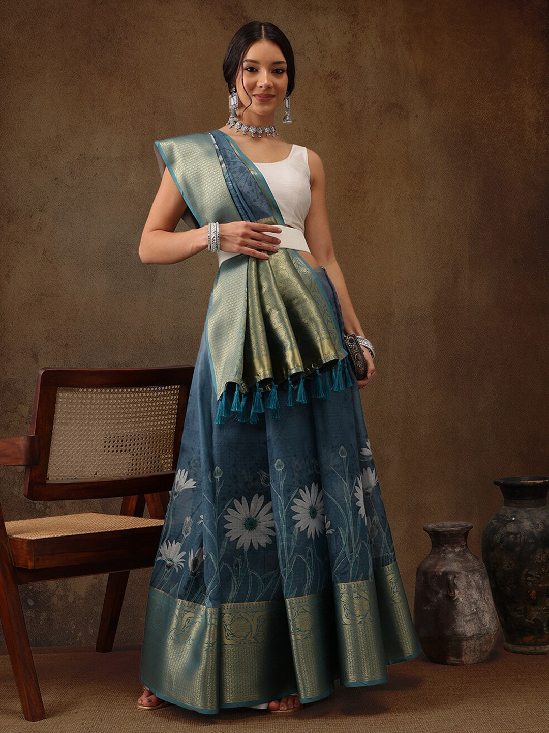 Silk Land Floral Kanjeewaram Silk Silk Digital Print saree