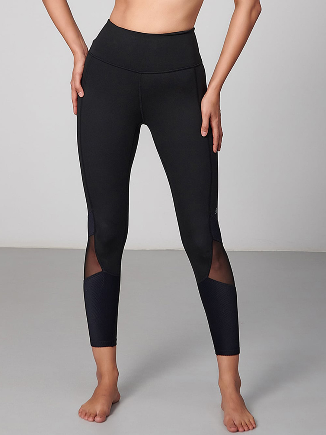 Strongr.Athleisure Women Slim-Fit Ankle-Length Tights