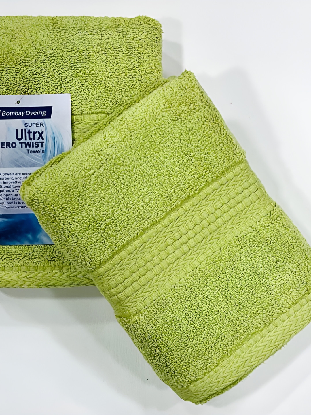 BOMBAY DYEING Lime Green 2 Pieces Pure Cotton 650 GSM Hand Towels