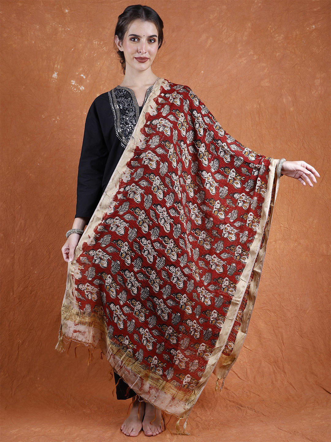 Exotic India Karanda Red Cotton Hand-Painted Makhan Chor Krishna Kalamkari Dupatta