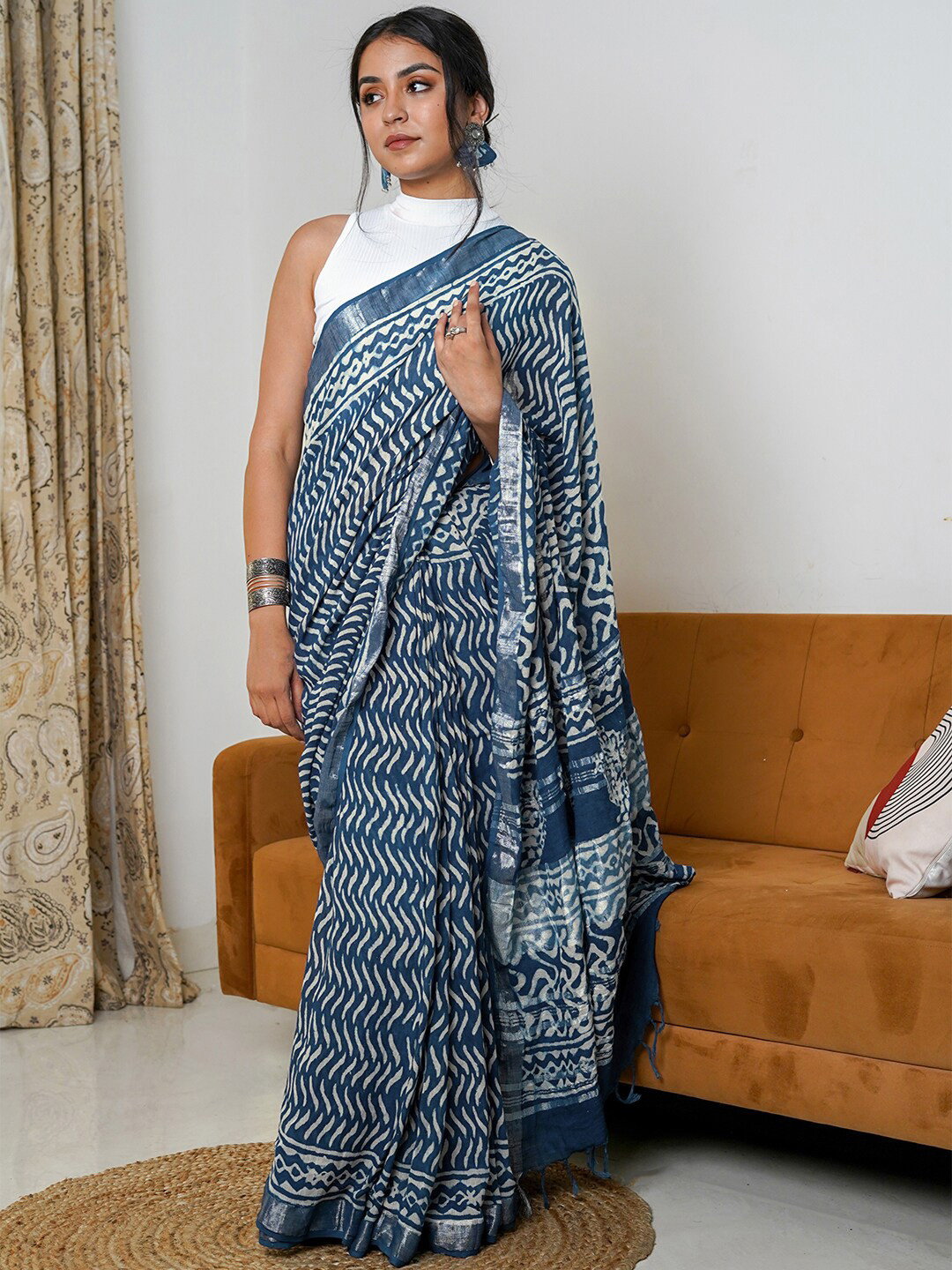 TEEJH Dabu Zari Linen Blend Block Print Saree