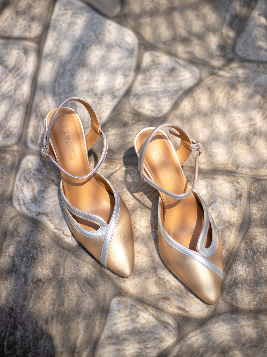 Devano Ankle Loop Kitten Mules