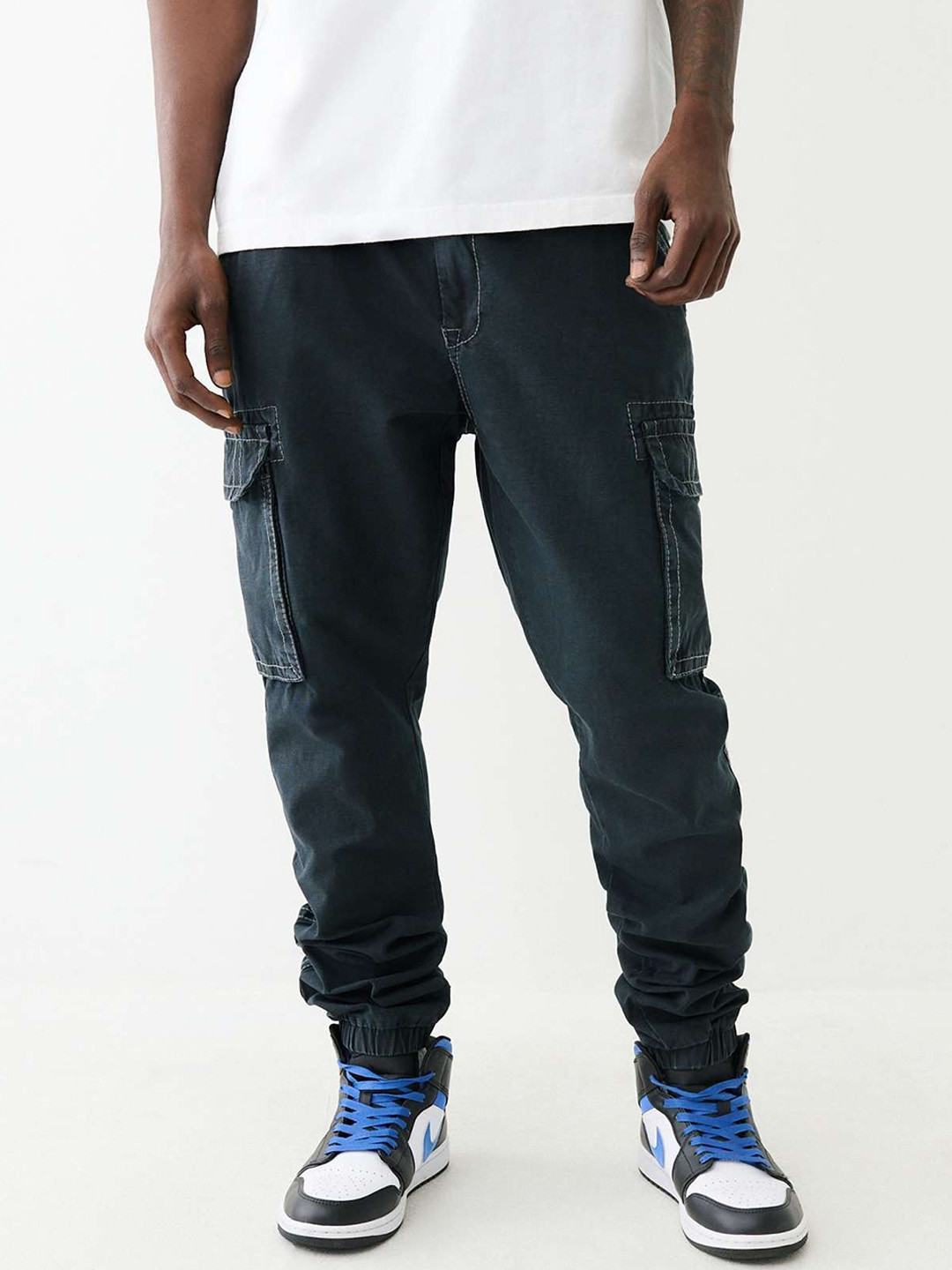 True Religion Men Mid-Rise Loose Fit Cargos Trousers