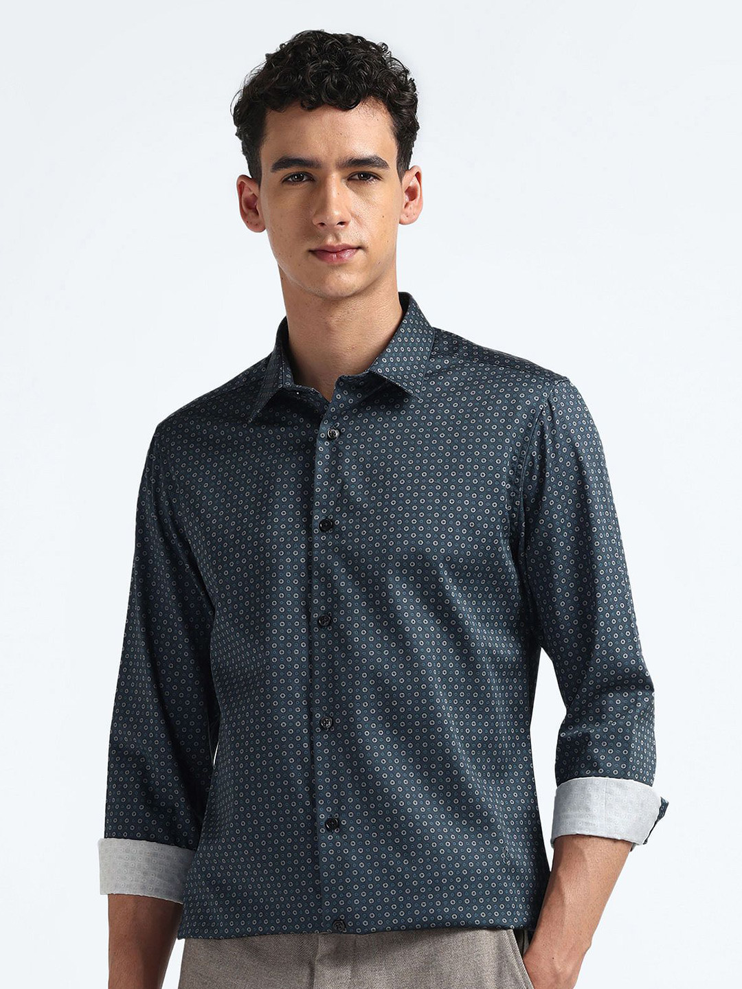 Flying Machine Micro Ditsy Print Spread Collar Slim Fit Cotton Casual Shirt