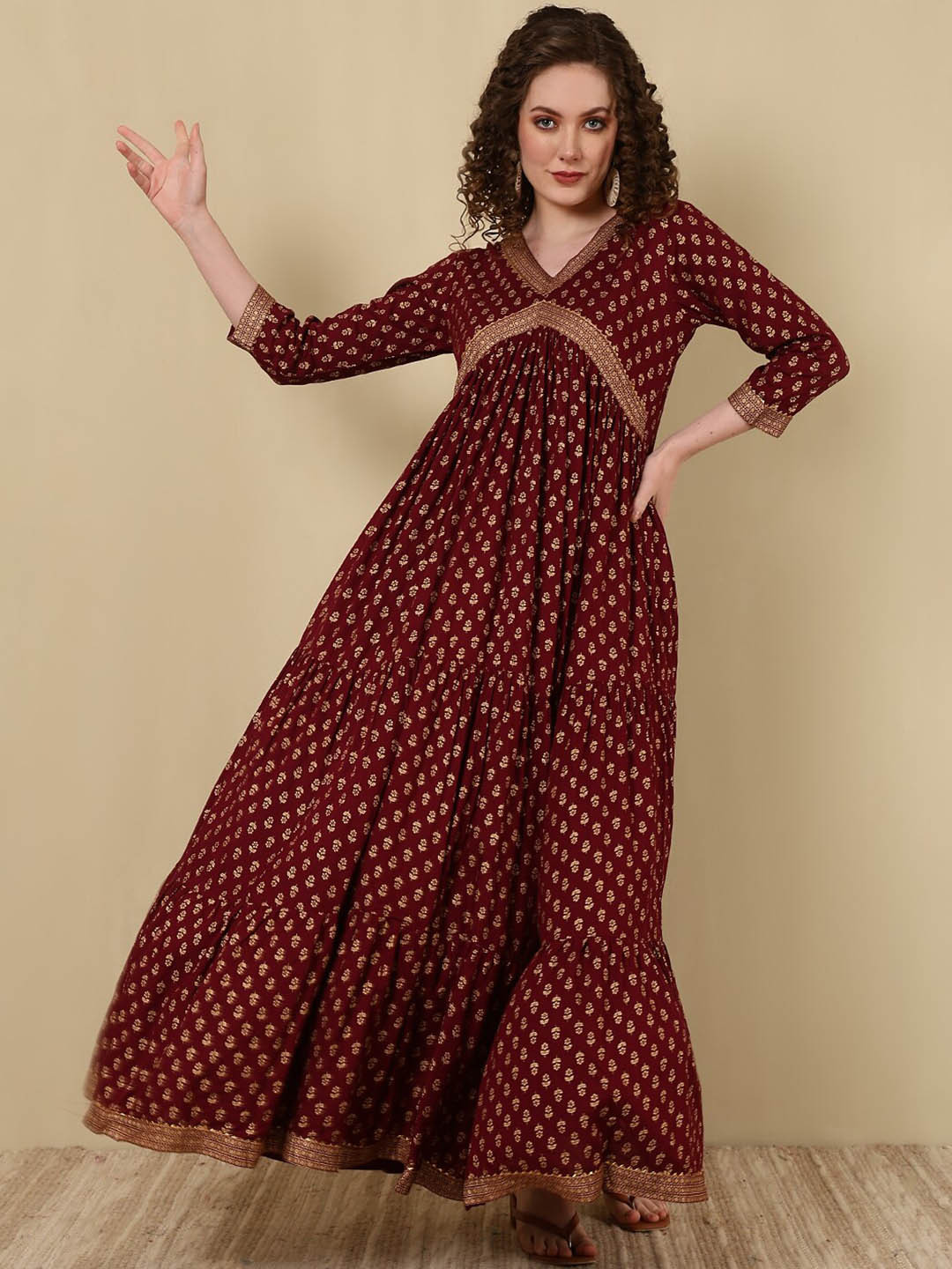 GLAM ROOTS V Neck Printed Tiering Anarkali Kurta