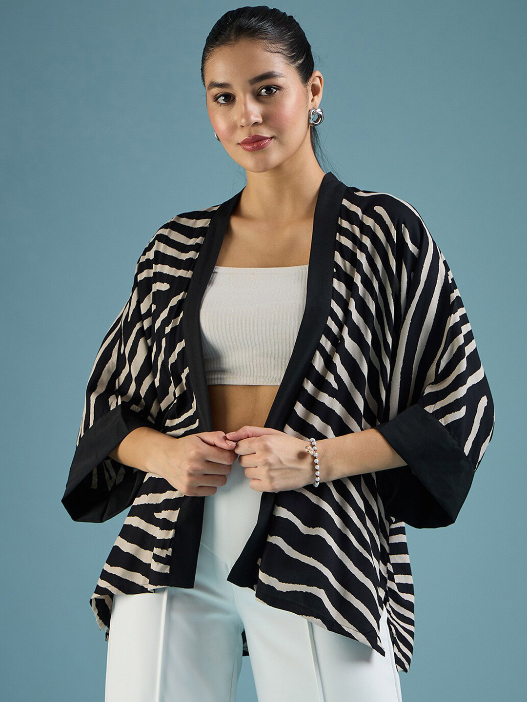 DressBerry Black and Beige Animal Printed Shrug