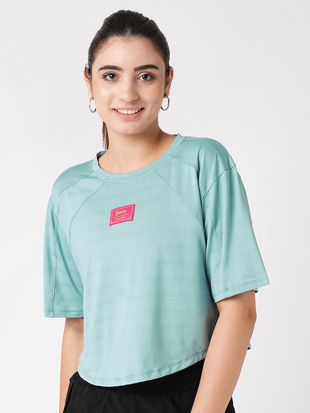 BODD ACTIVE Women Drop-Shoulder Sleeves Applique T-shirt