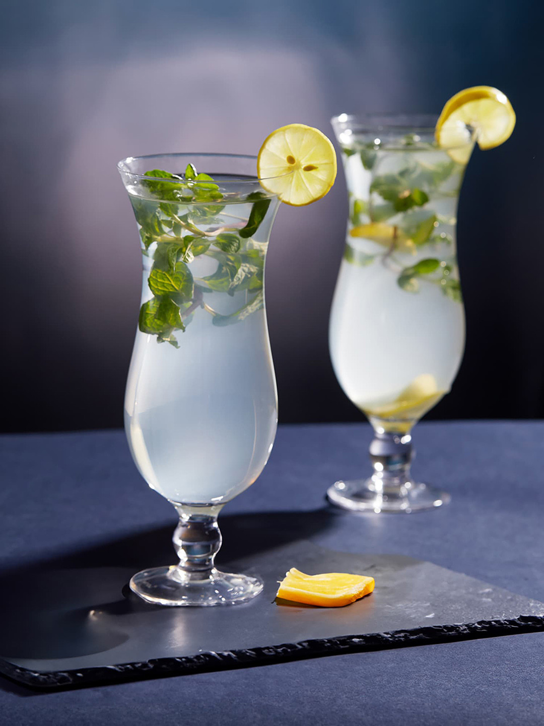 Troveas 4-Pcs Transparent Cocktail Glasses-480 ml Each