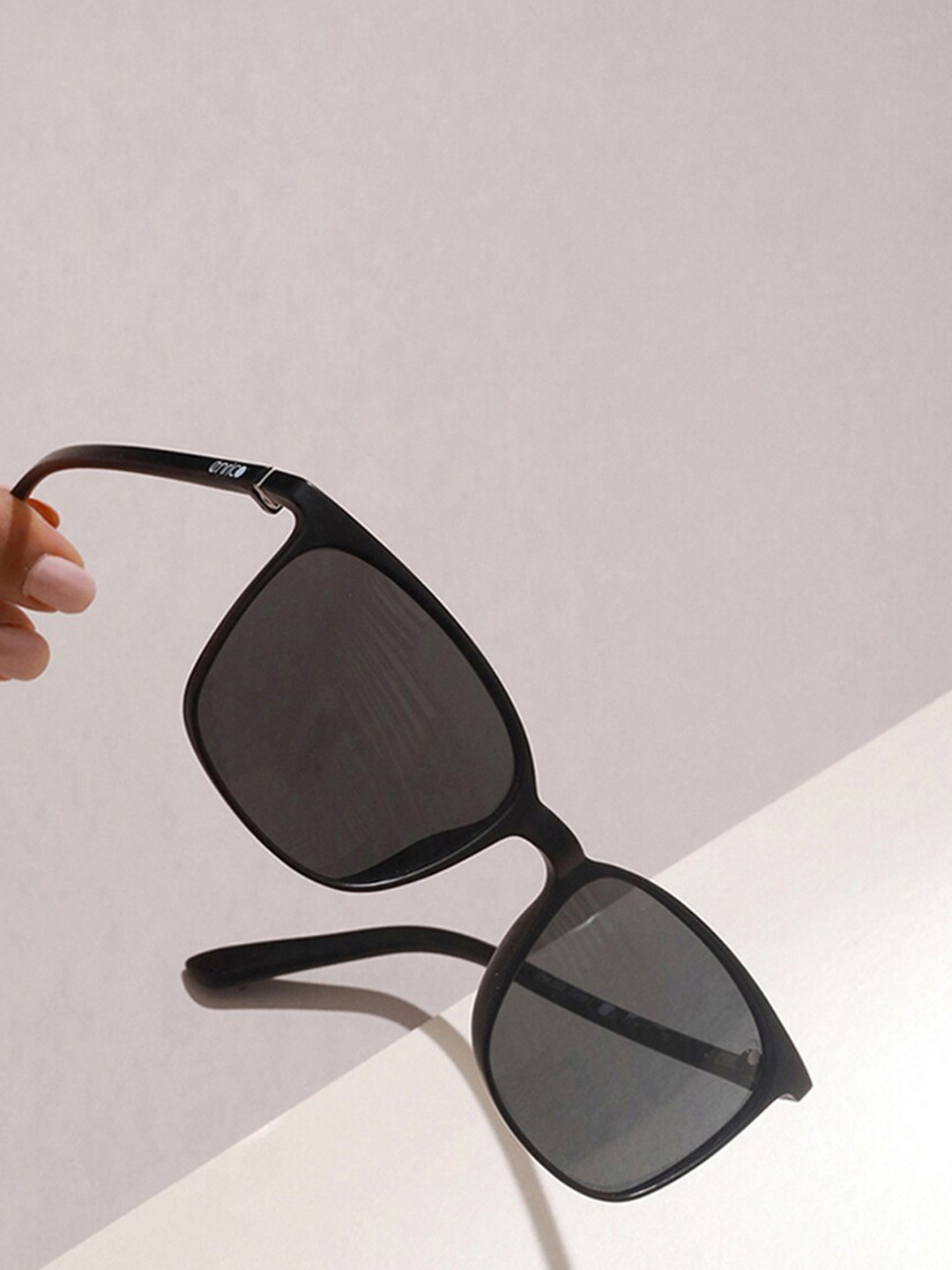 ENRICO Unisex Wayfarer Sunglasses with Polarised and UV Protected Lens EN BS 1003 C1