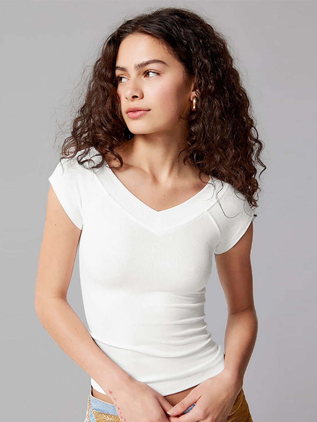 JC Mode Solid V-Neck Crop Top
