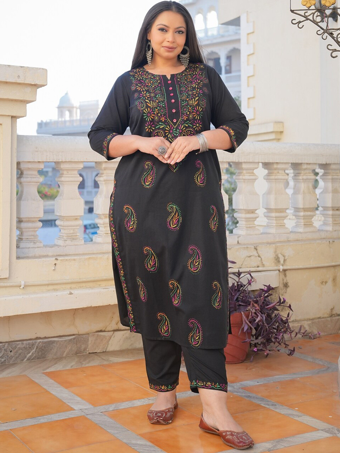 YASH GALLERY Plus Size Paisley Thread Work Pure Cotton Straight Kurta With Trousers