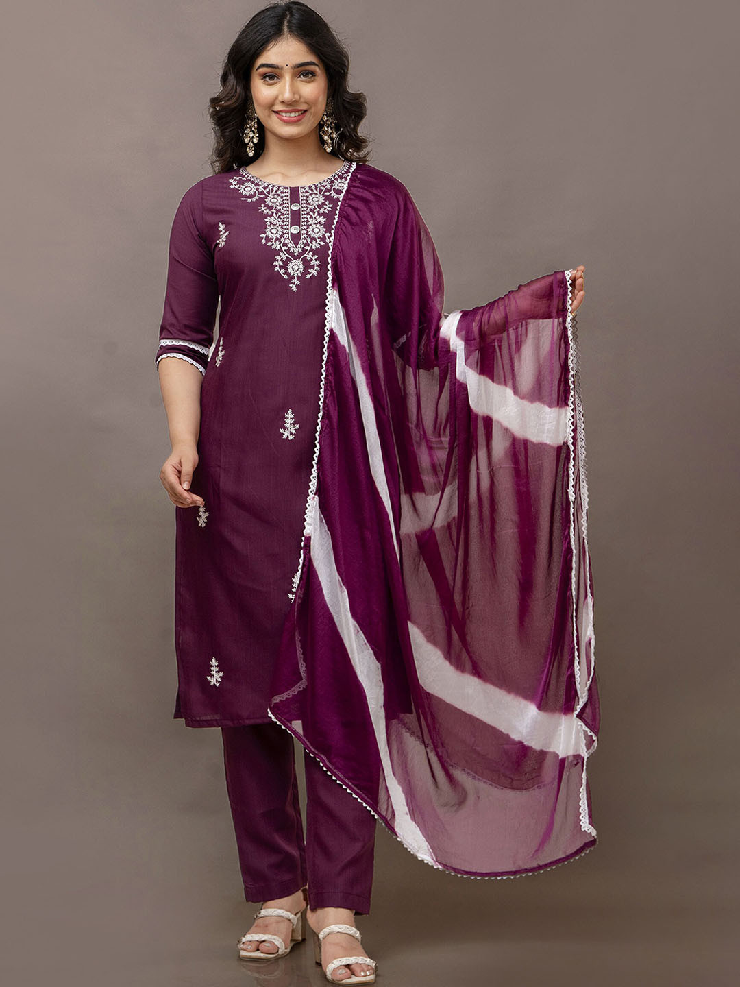 KRISKA Ethnic Motifs Round Neck Three-Quarter Sleeves Kurta with Trousers & With Dupatta