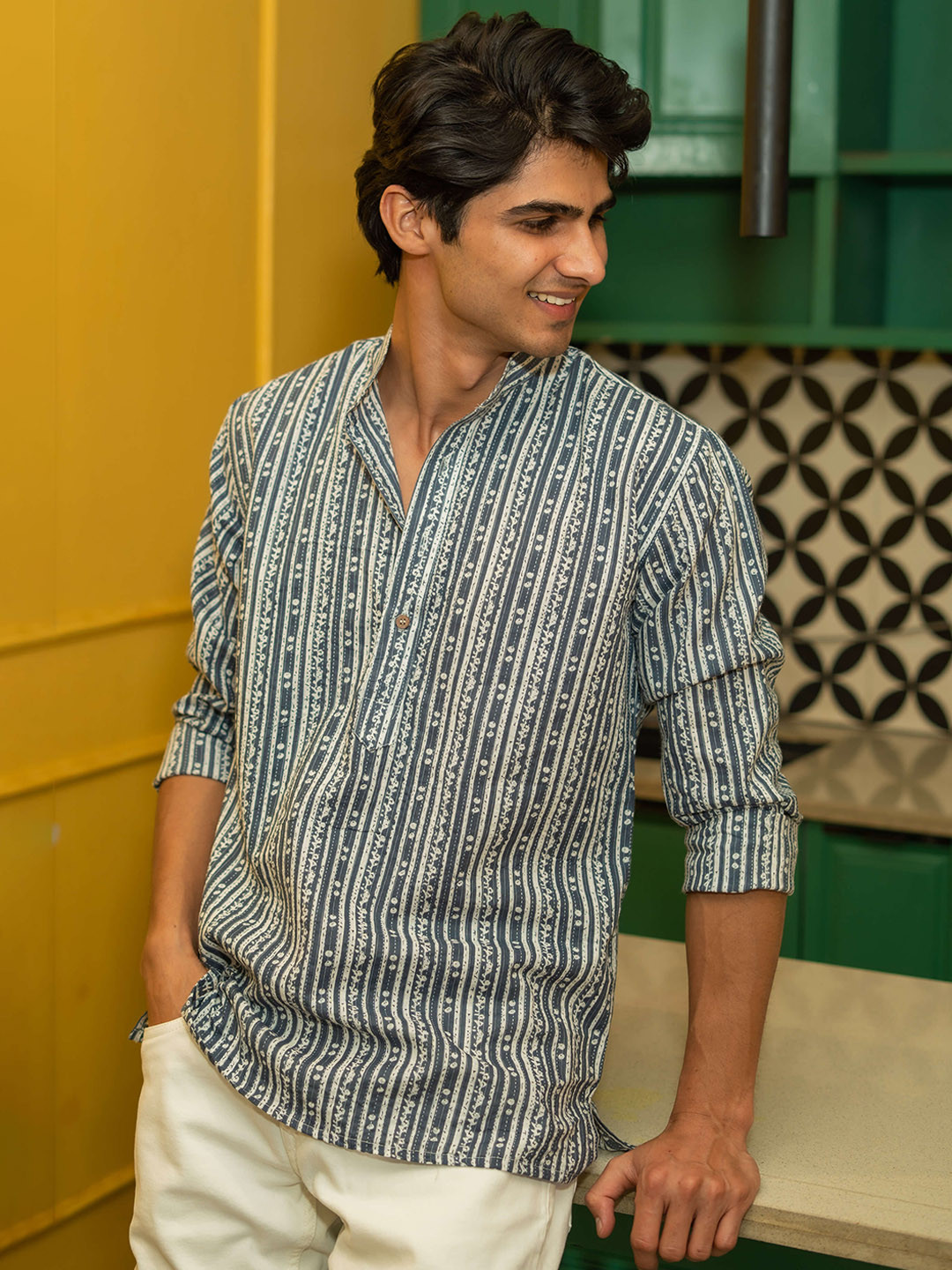 Shasak Striped Mandarin Collar Long Sleeves Cotton Straight Short Kurta