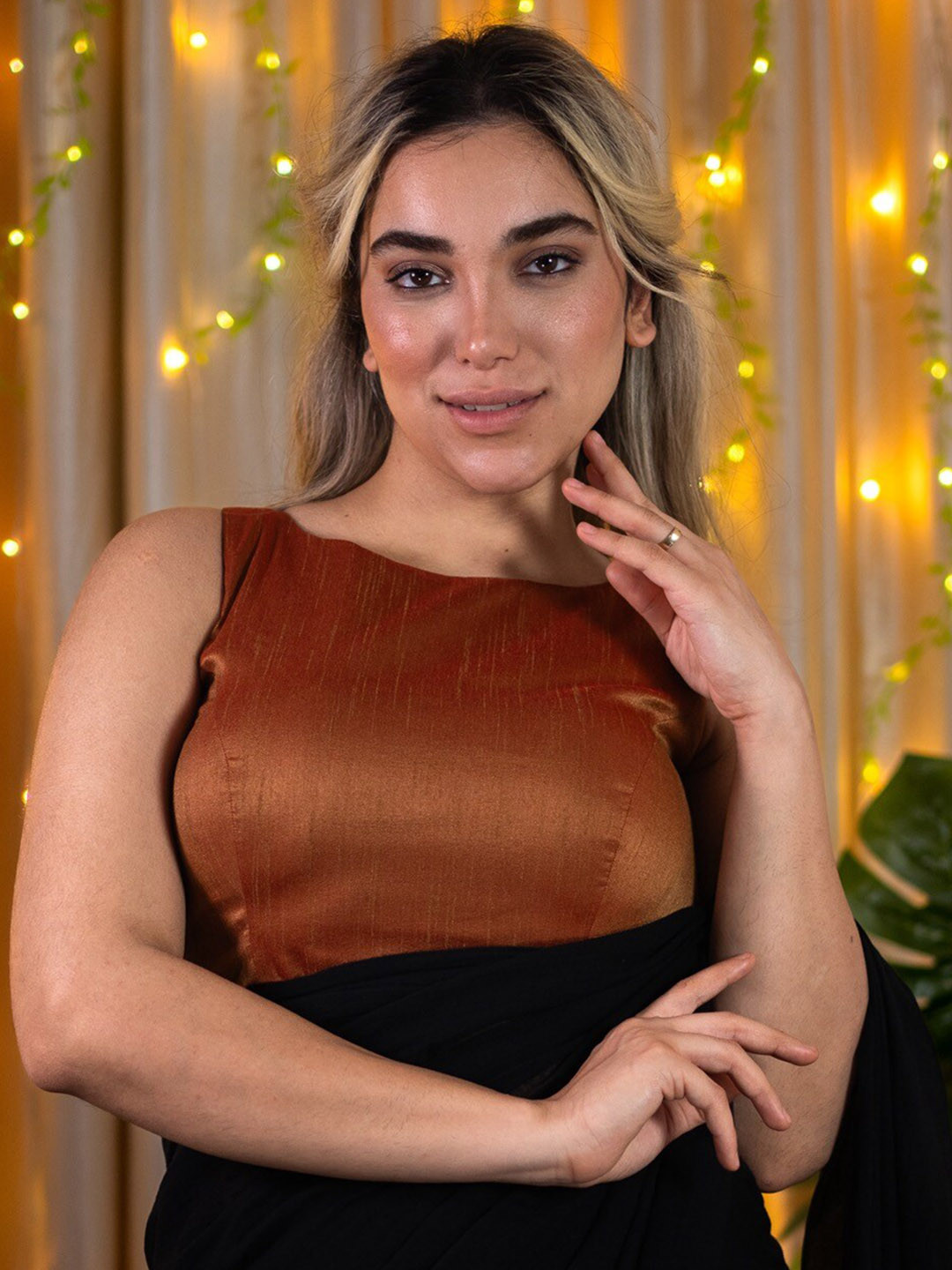 I LOVE SAREES Boat-Neck Sleeveless Saree Blouse