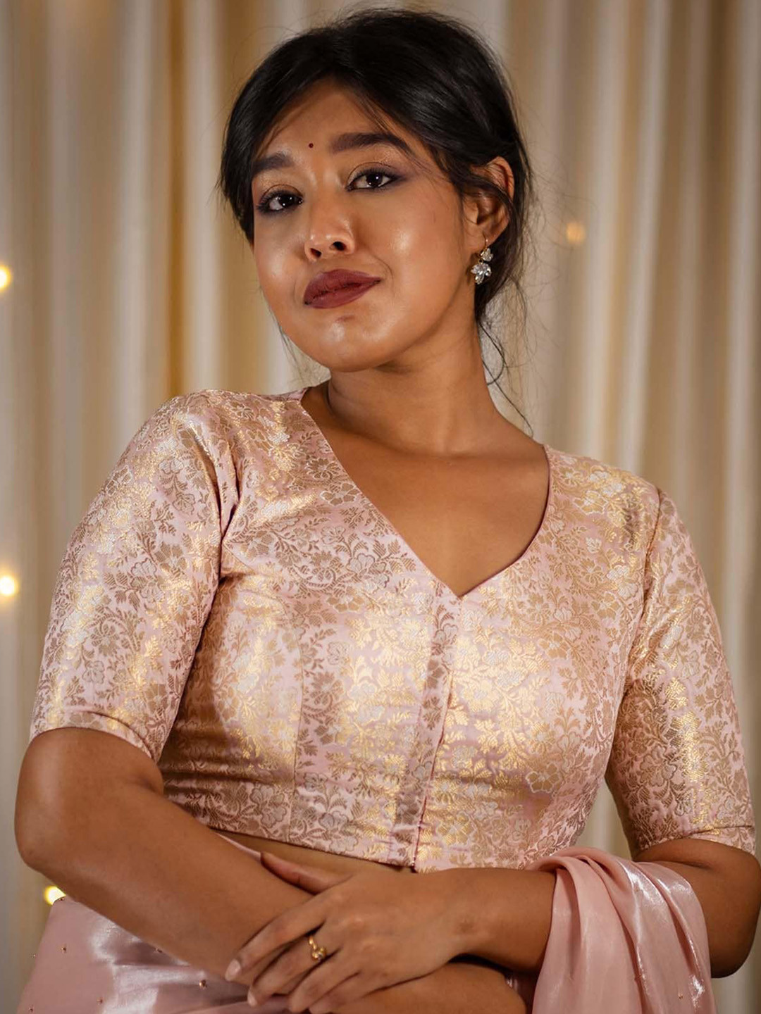 I LOVE SAREES Woven Design V-Neck Silk Banarasi Saree Blouse