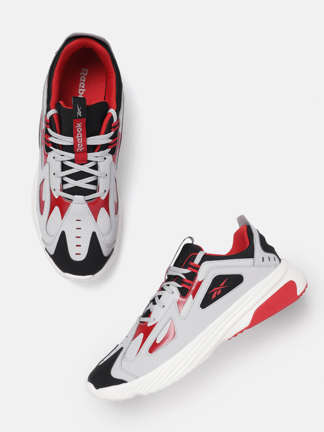 Reebok Men Clolourblocked Hound Running Shoes