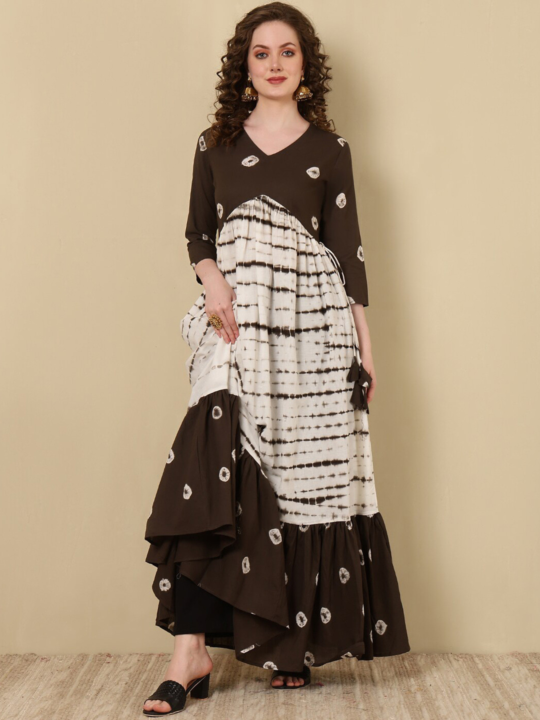 GLAM ROOTS Printed Cotton Anarkali Kurta