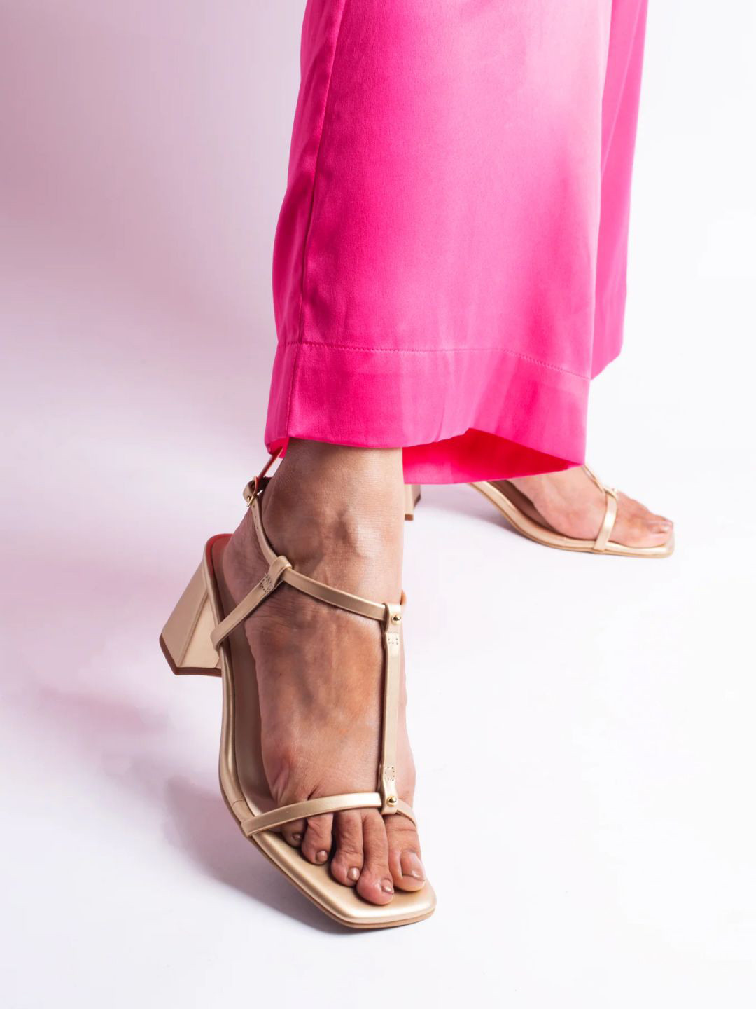 CAI women Strappy Block Heel Sandal