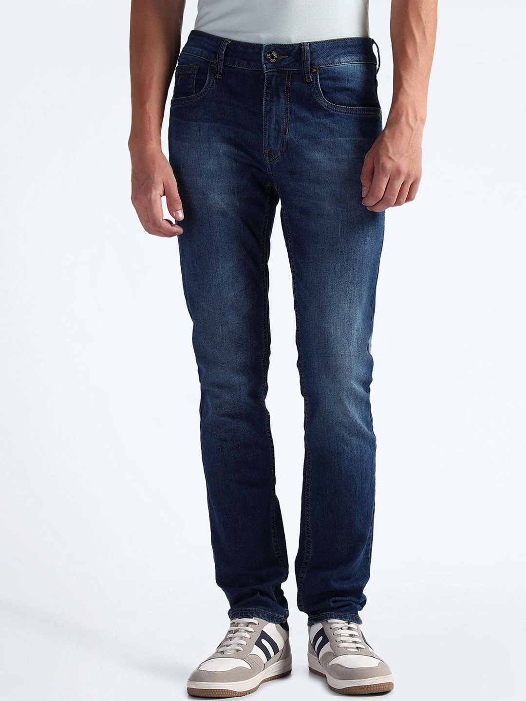 Flying Machine Men Tapered Fit Clean Look Light Fade Stretchable Jeans