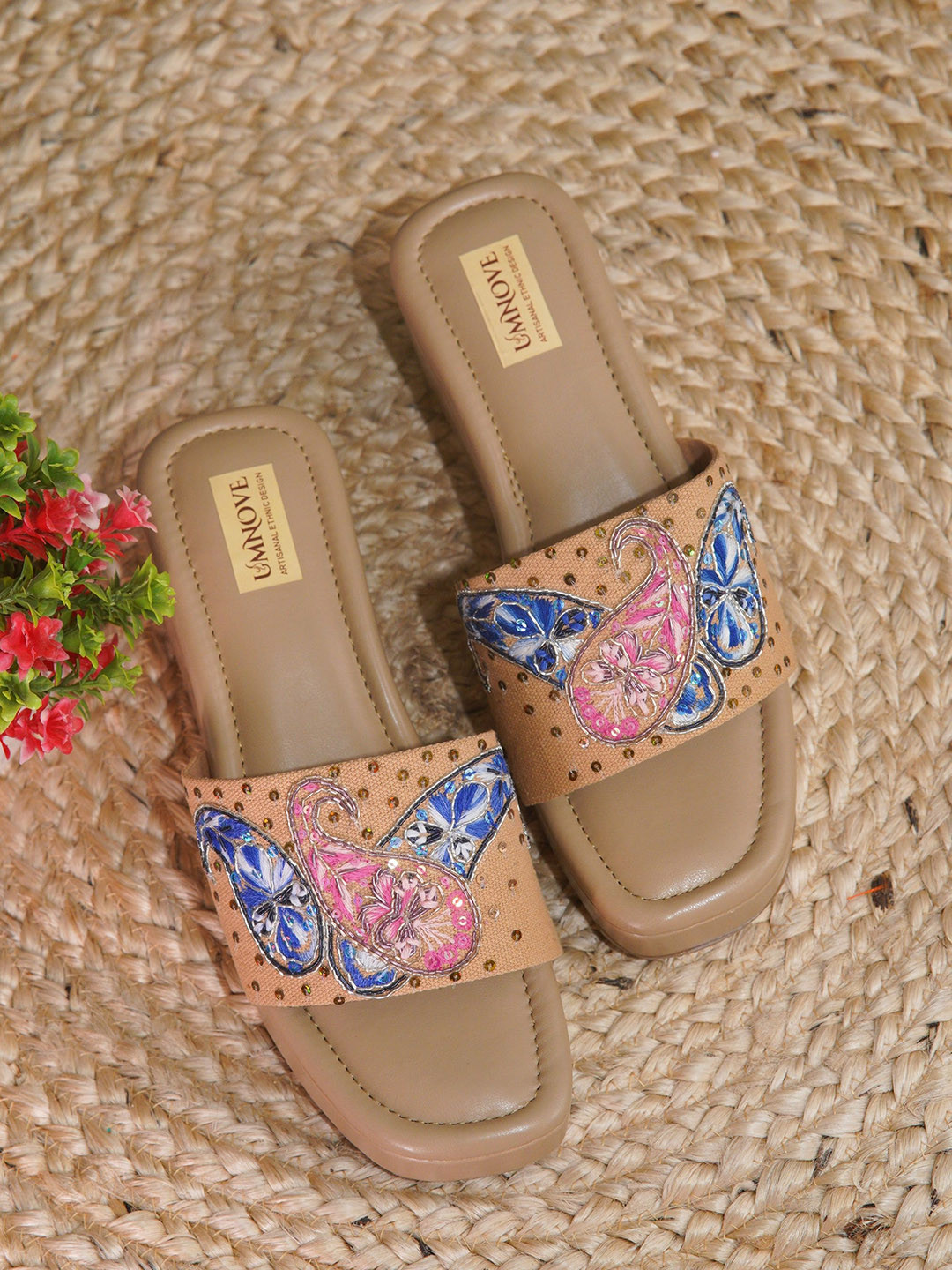UMNOVE Embellished Open Toe Wedges Heeled Sandals