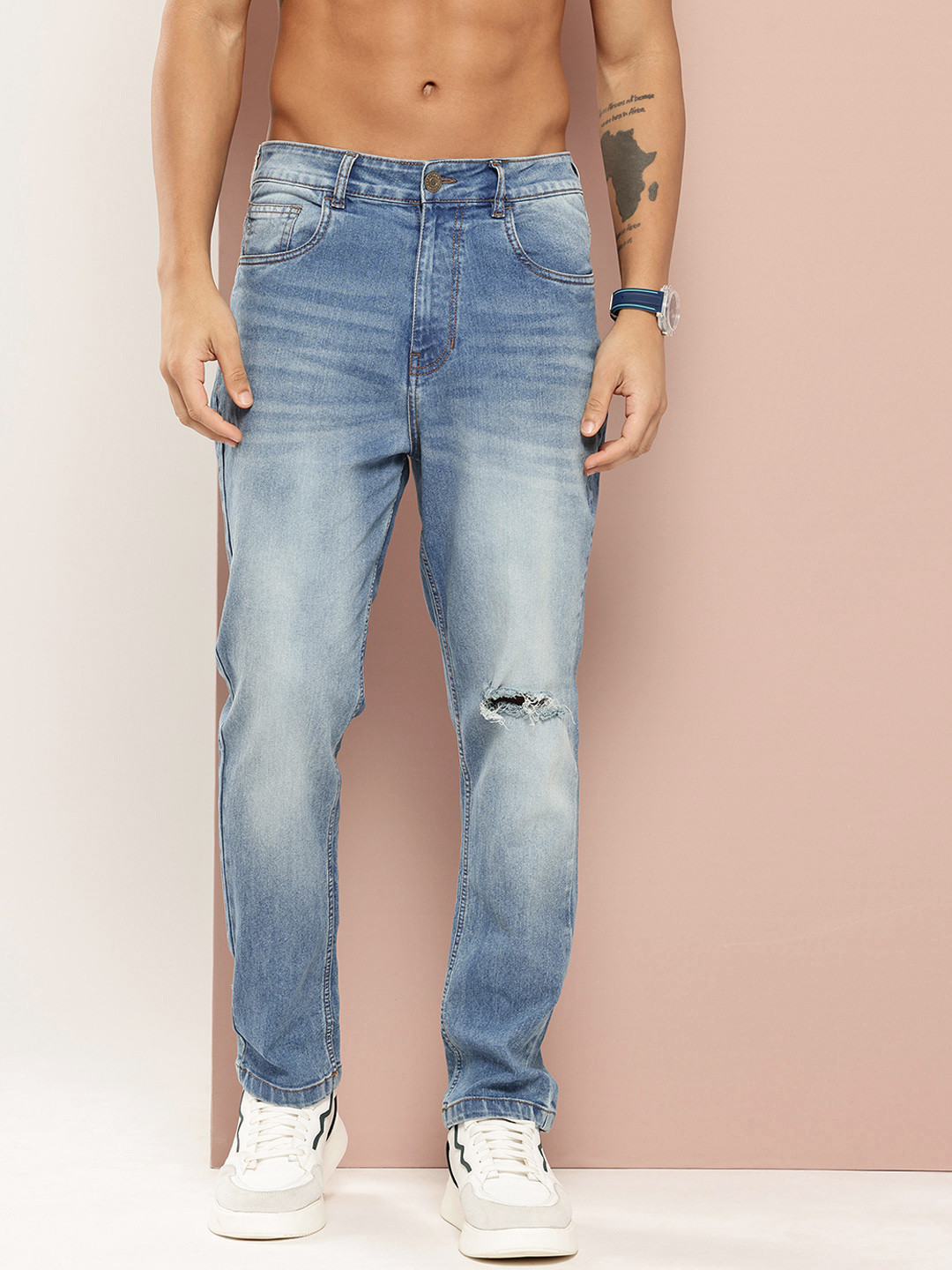 Harvard Men Tapered Relaxed Fit Washed Ripped Jeans