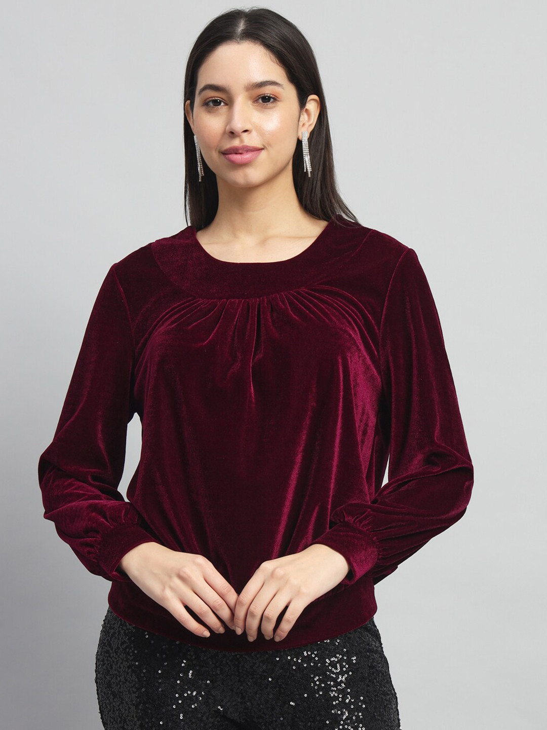 VAARARO Velvet Styled Back Top