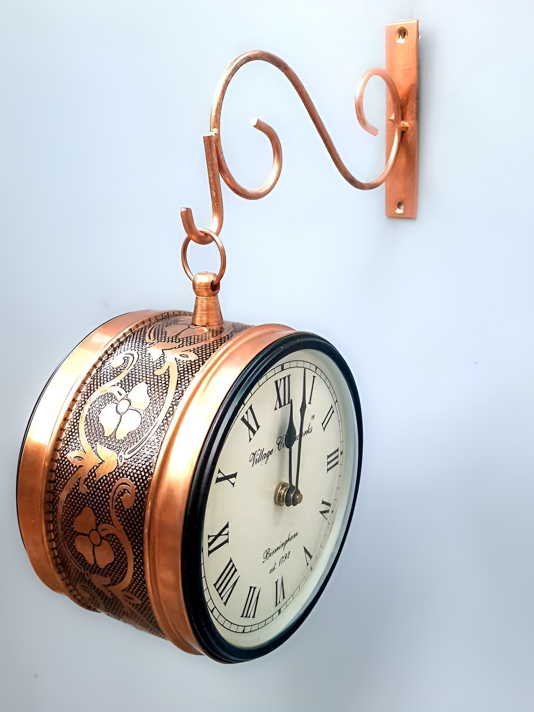 apka mart Brown Metal Handcrafted 2 Pcs Round Battery Analogue Wall Clock-10cm