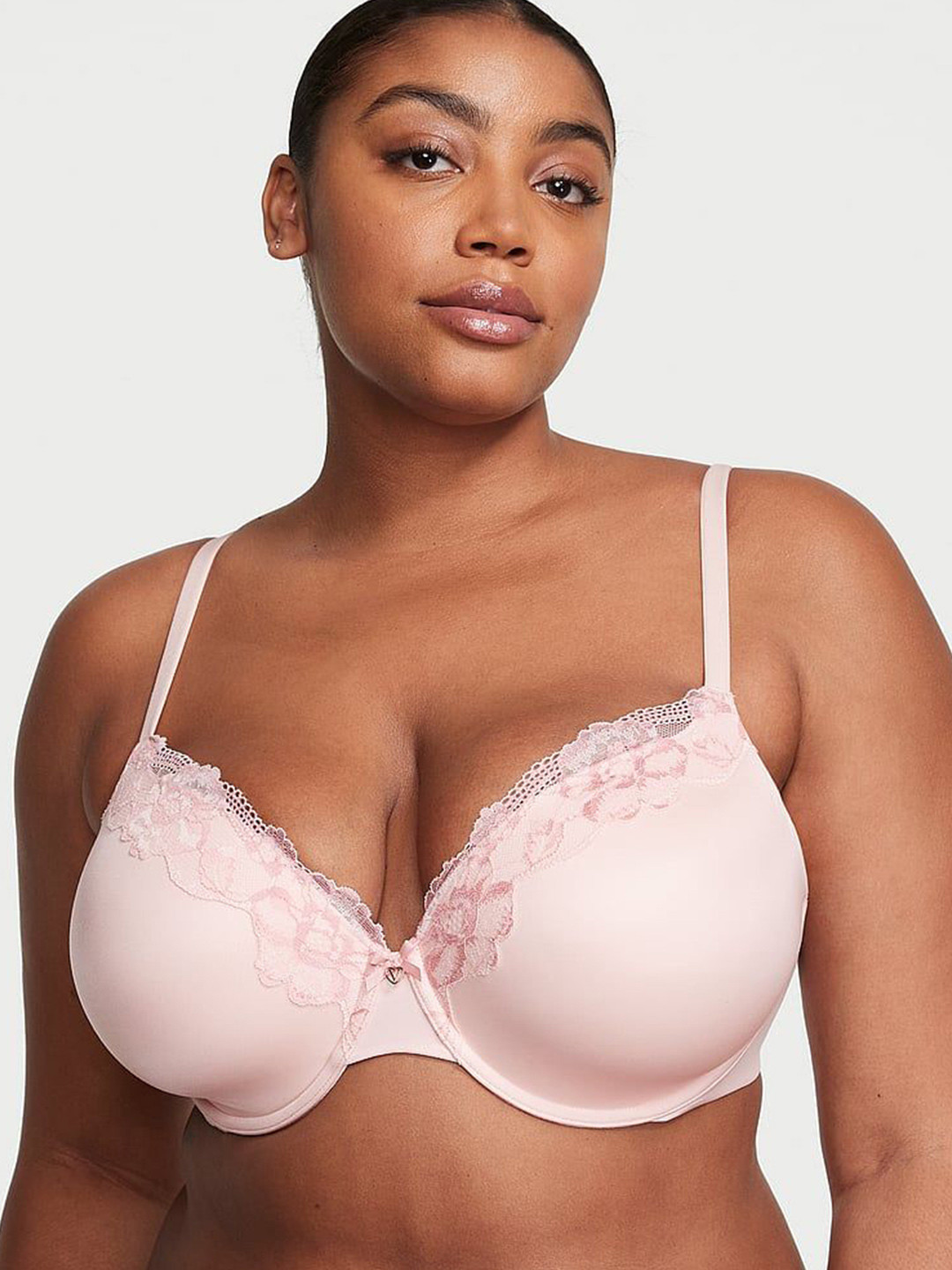 Victoria's Secret Body by Victoria Lightly Lined Full-Coverage Lace-Trim Bra