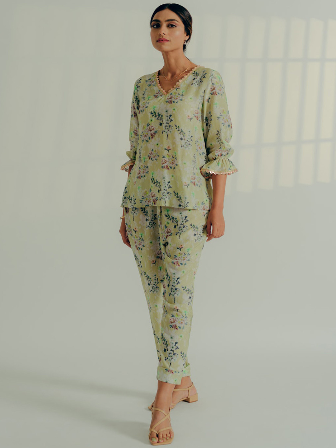 Aaryaa By Kashveen Kohli Floral Printed V-Neck Bell Sleeves Top & Trousers Co-Ords