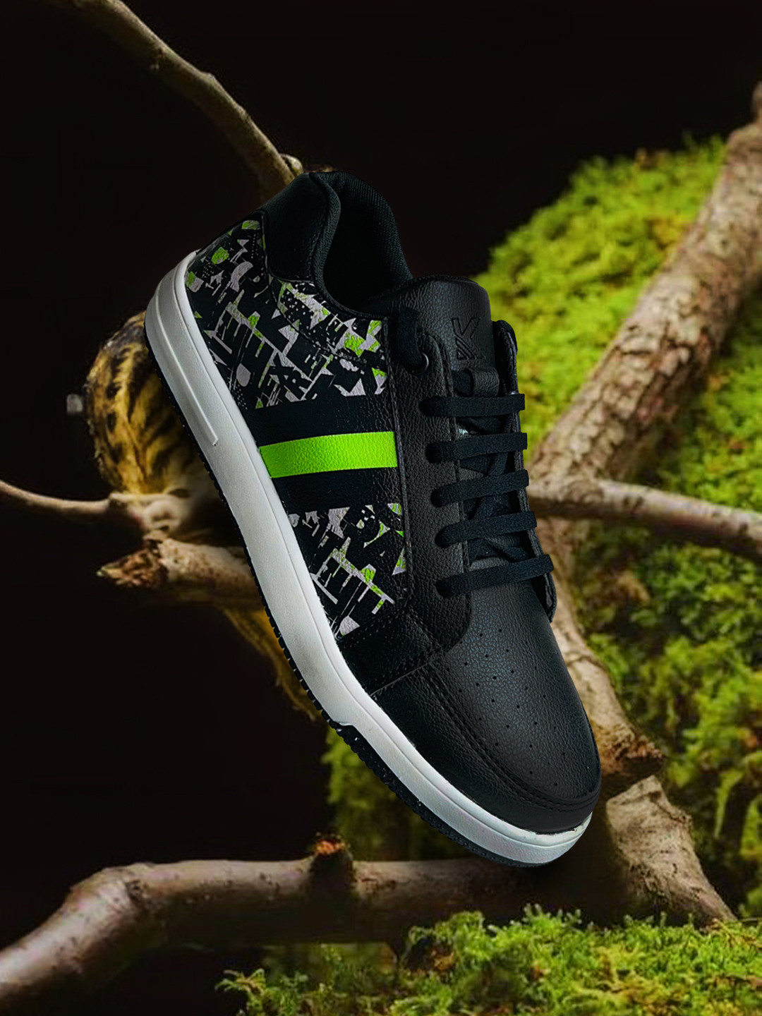 KazarMax Men Words Graffiti Printed Arch Support PU Sneakers