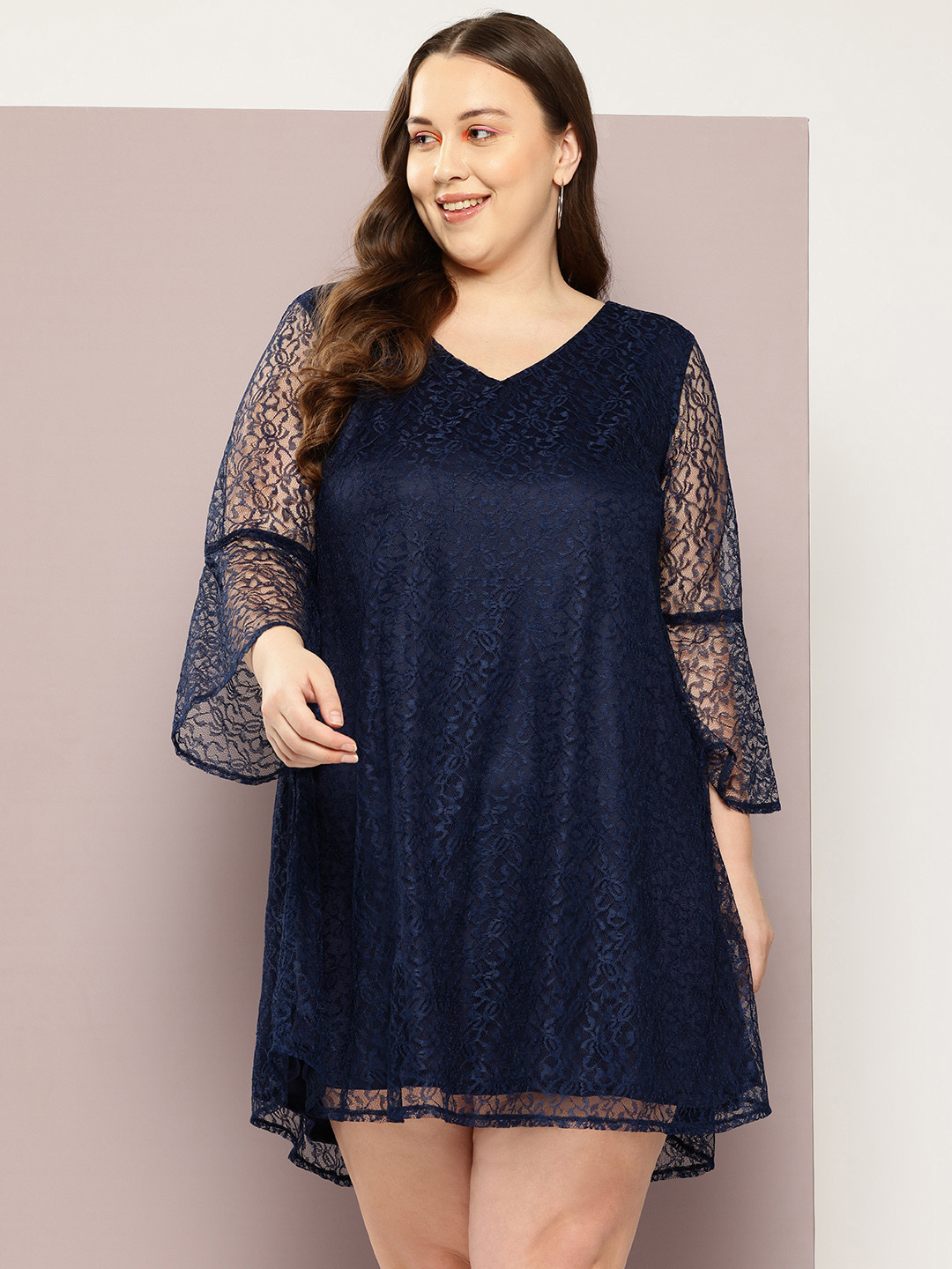 Qurvii+ Plus Size Floral Bell Sleeves Net A-Line Mini Dress