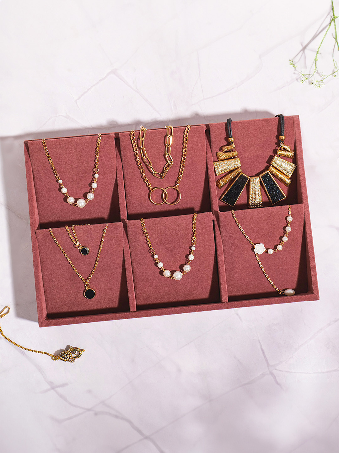 La Trove 6 Slot Darkpink Necklace Velvet Organizer Tray