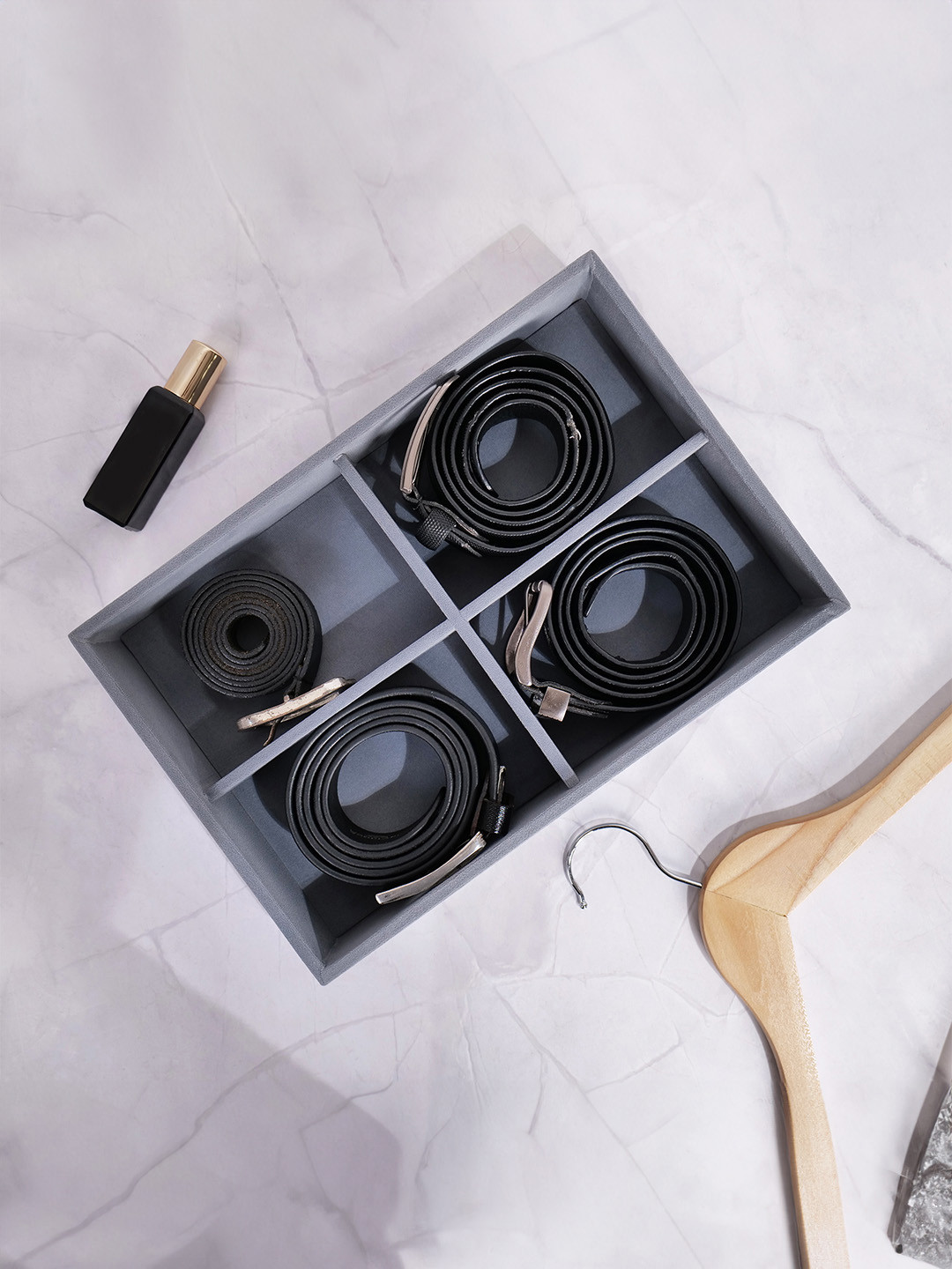 La Trove 4 Slot Grey Velvet Belt Organizer Tray