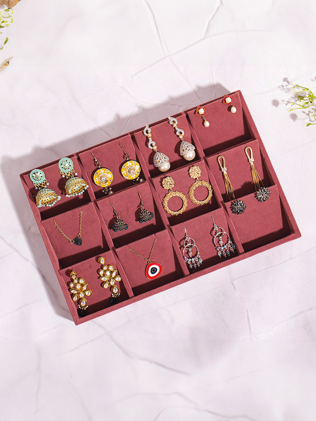 La Trove 12 Slot Darkpink Earring Organizer