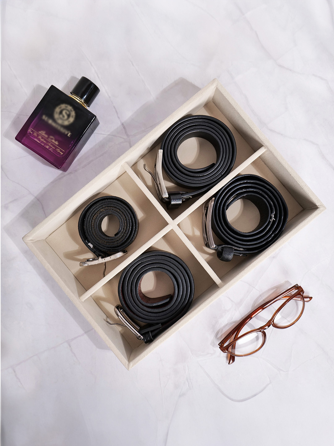 La Trove 4 Slot Cream Velvet Belt Organizer Tray