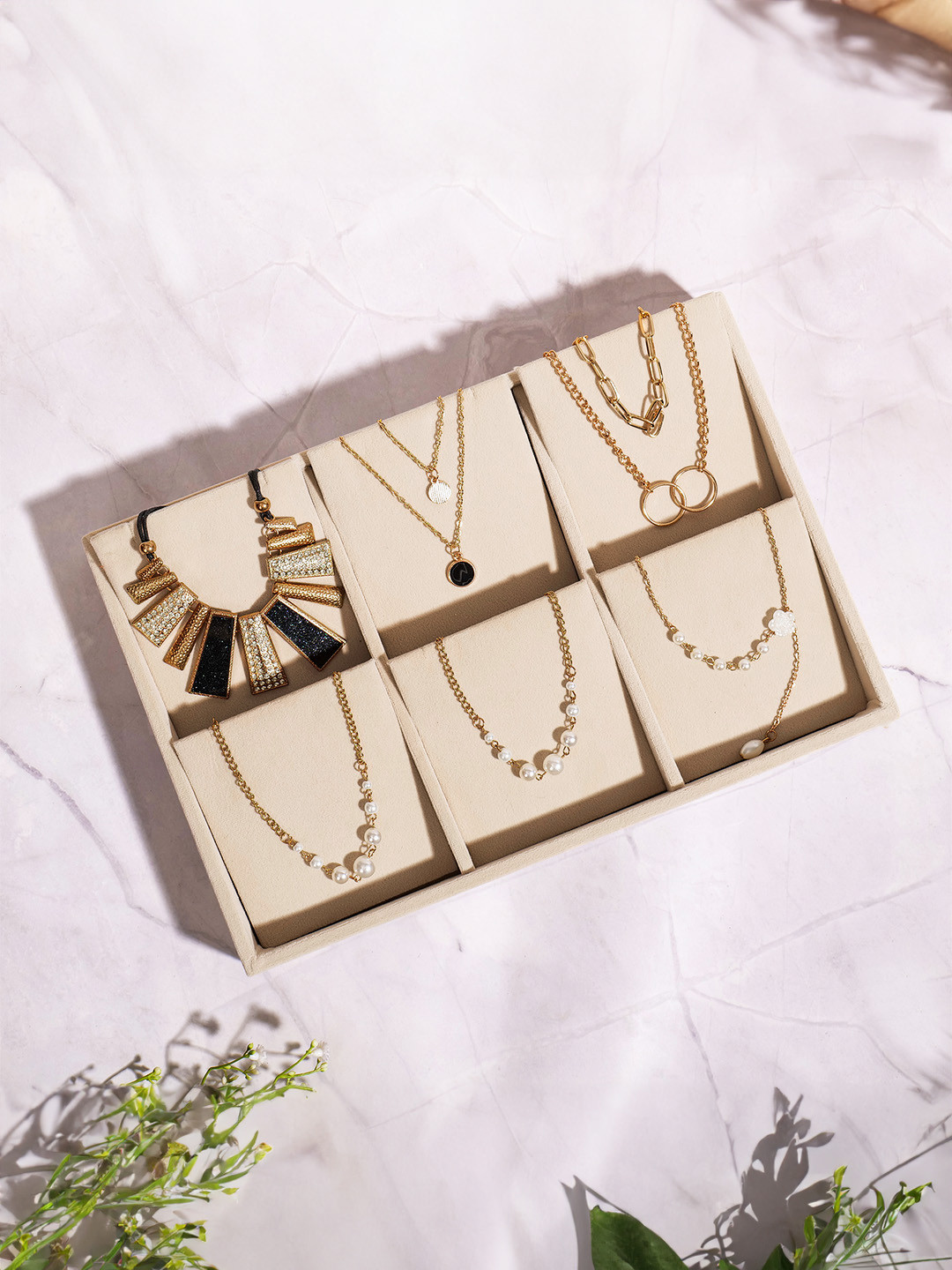 La Trove 6 Grid Cream Big Velvet Necklace Organizer Tray