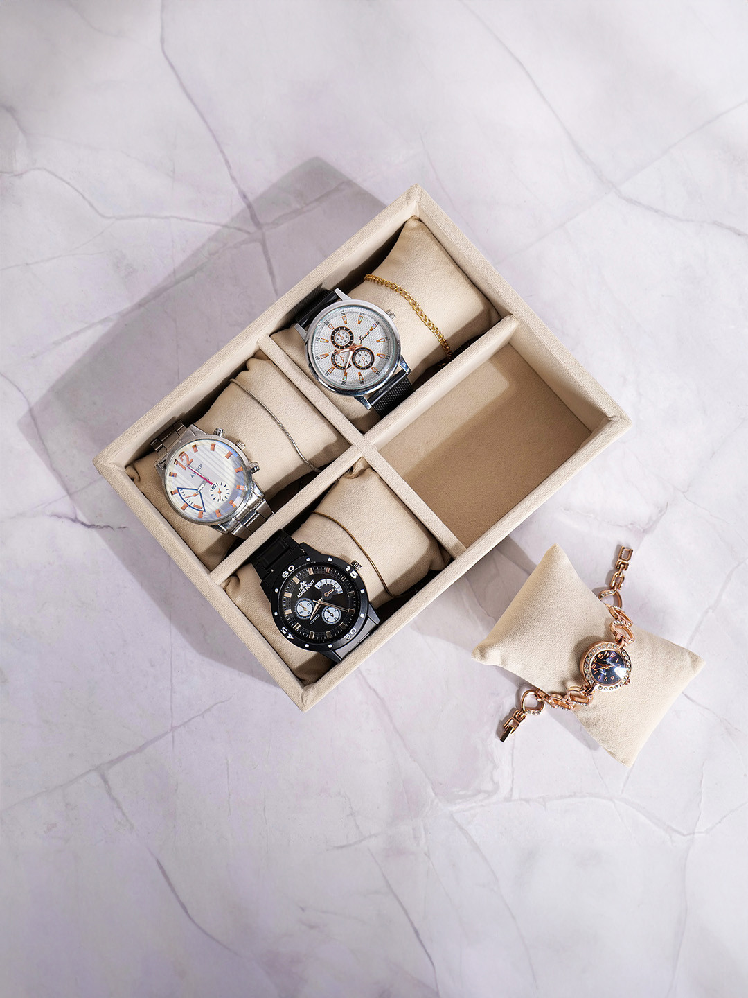 La Trove 4 Slot Cream Velvet Watch Organizer Tray