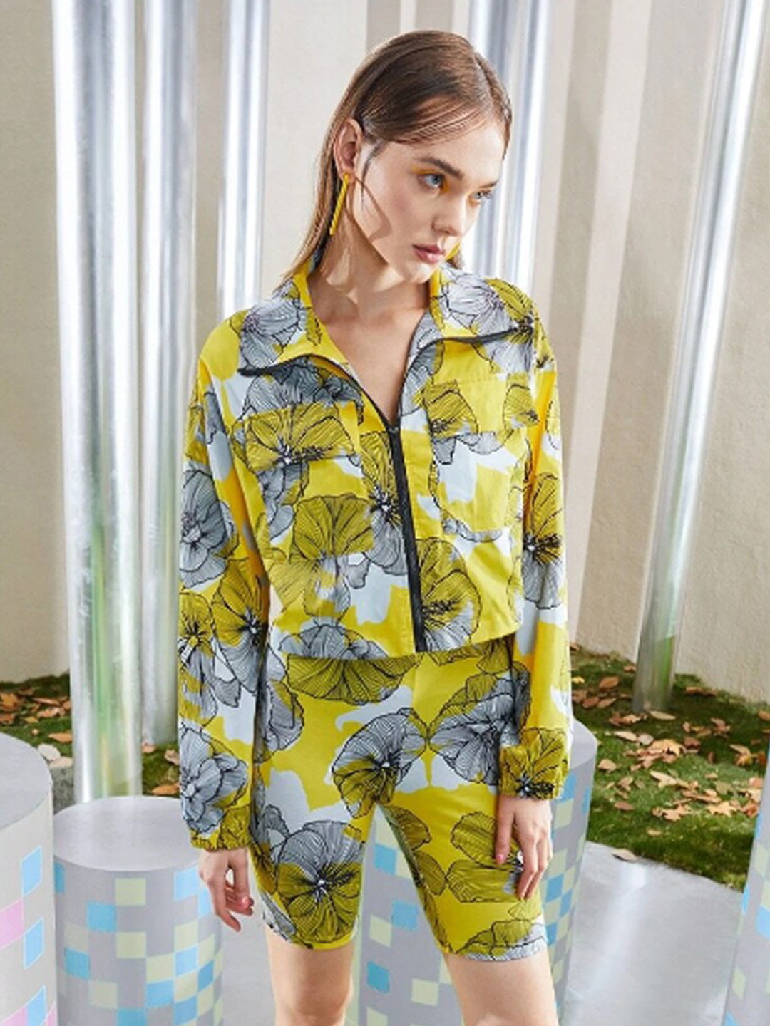 TANDUL Women Floral Printed Front Zipper Shirt With Shorts