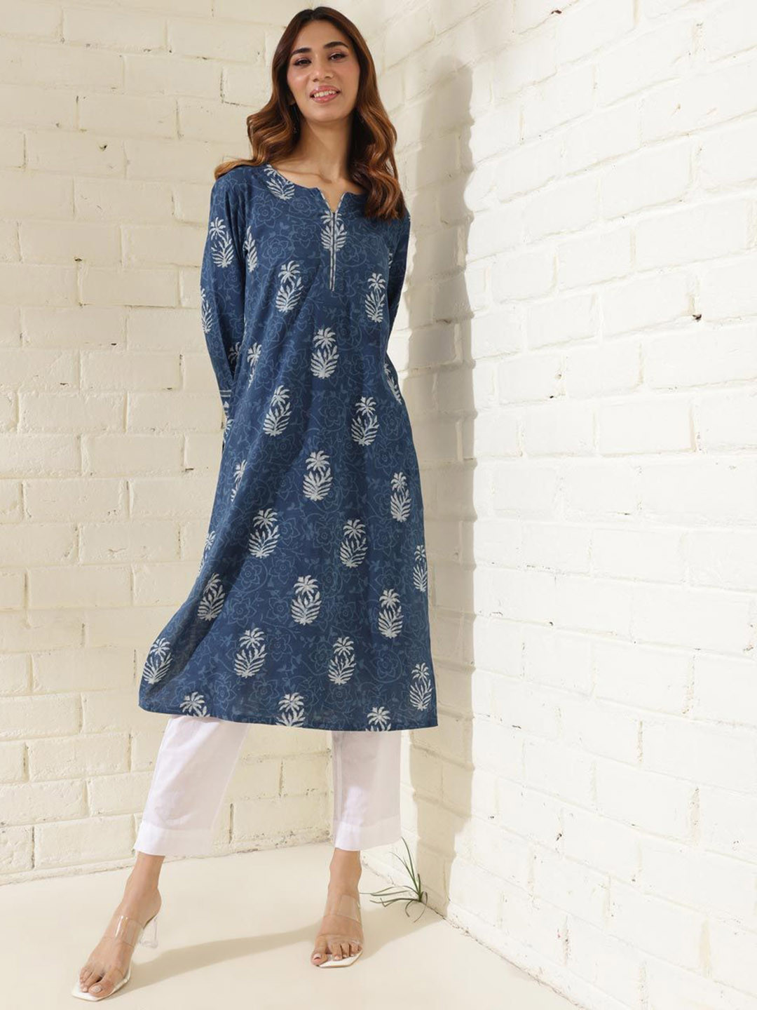Fabindia Abstract Printed Rpound Neck Three-Quarter Sleeves Cotton Kurta