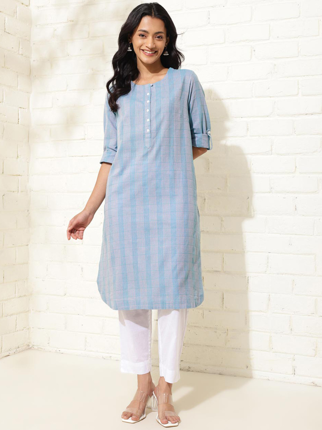 Fabindia Striped Round Neck Three-Quarter Sleeves Cotton Kurta