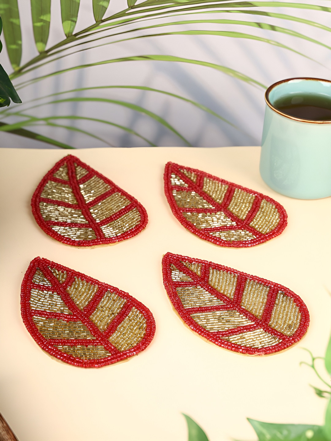 YWULY Red & Gold-Toned 4Pcs Beaded Agate Stone Coasters