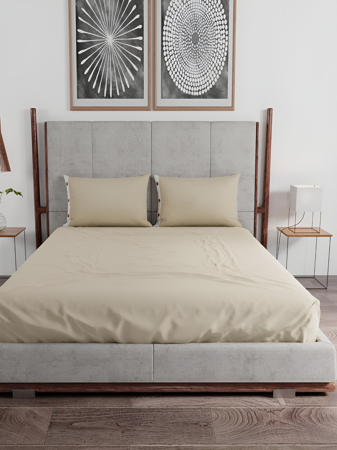 Livonti All Seasons Beige Cotton Breathable 144 TC Queen Bedsheet with 2 Pillow Covers-102 x 88 inches