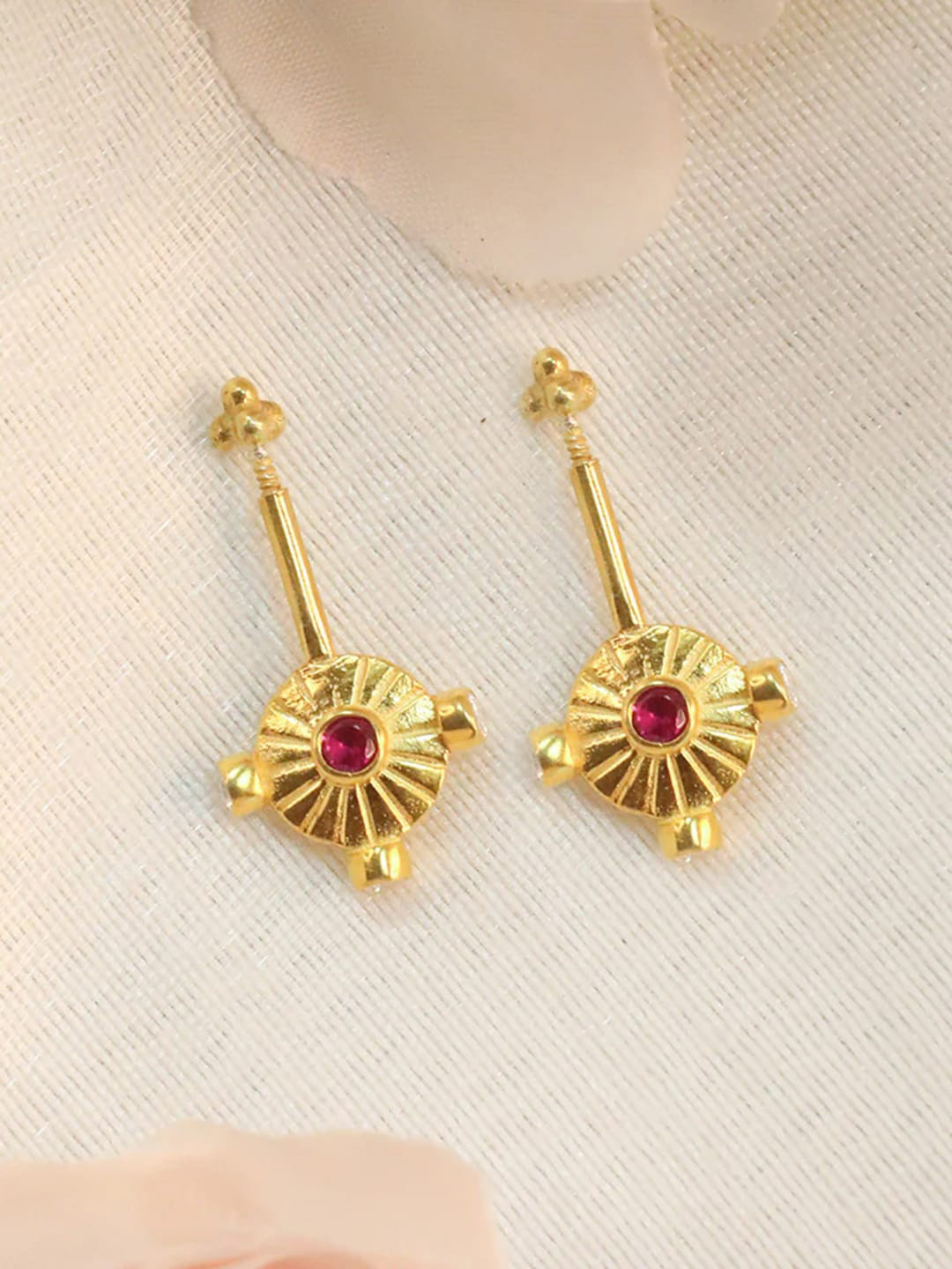 Unniyarcha Contemporary Artificial Stones Ear Cuff Earrings